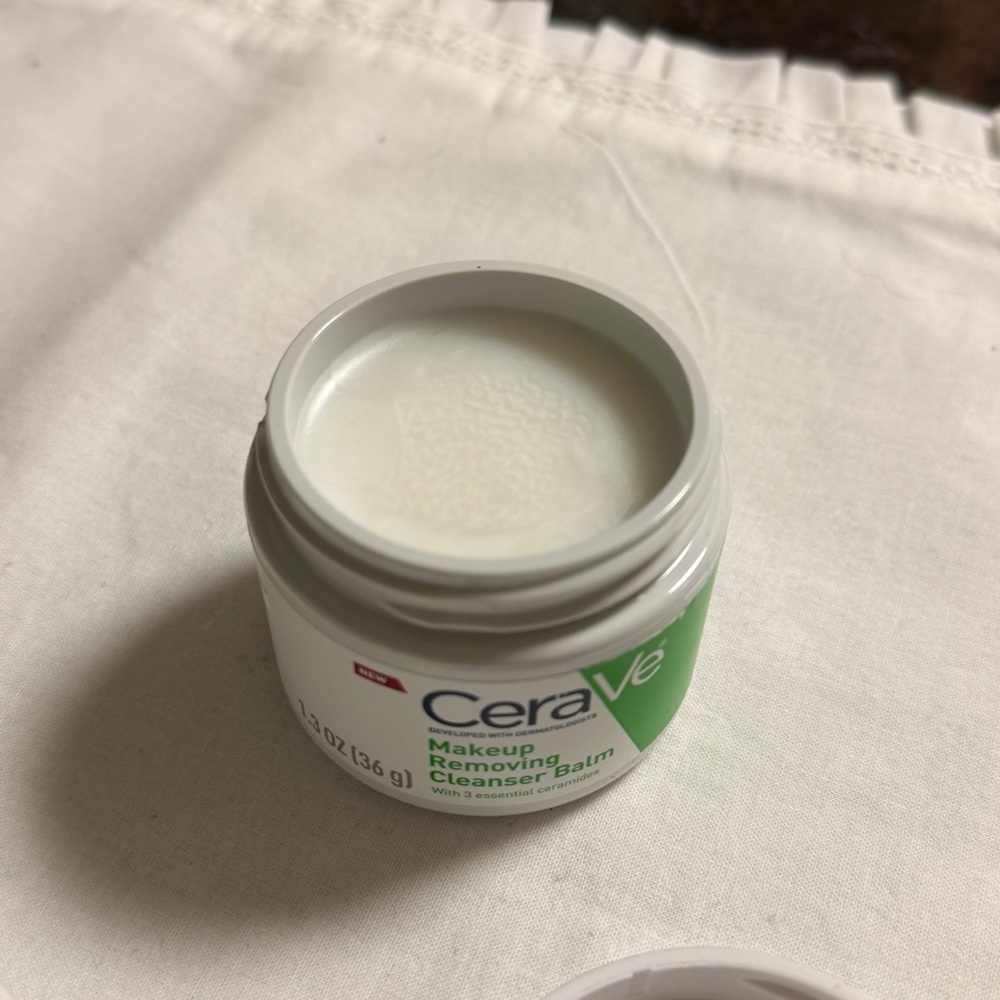 Skincare bundle! - Picture 5 of 7